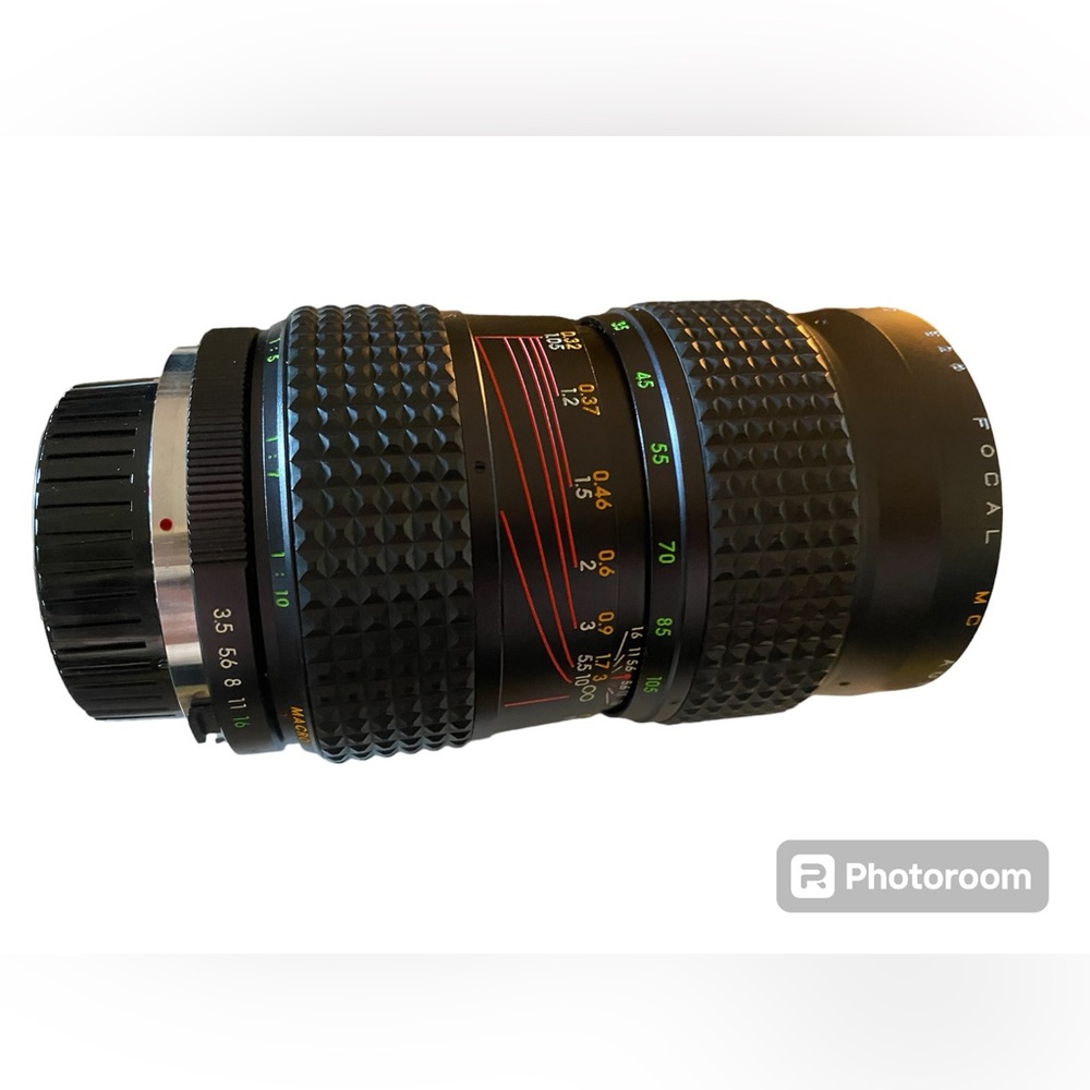Vintage Focal 35-105mm f/3.5 lens for Minolta - Picture 4 of 9